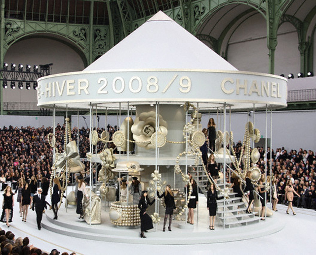 Chanel-Fall-2008-Carrousel-4.jpg