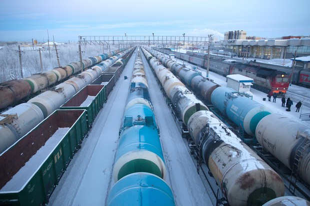 OIL GAS TRAIN SURGUT RAILWAY STATION