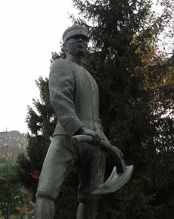 北海道　屯田兵の像