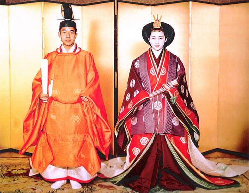 http://blog-imgs-45.fc2.com/n/e/a/nearfuture8/773px-Crown_Prince_Akihito__Michiko_Shoda_Wedding_1959-4.jpg