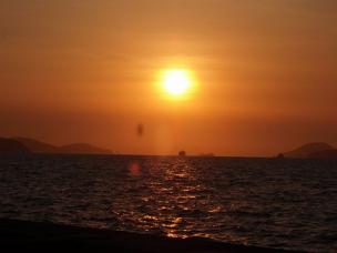 博多湾の夕陽
