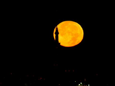 月影の東京スカイツリー（満月）