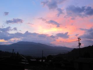 夜明け前の陣馬形山