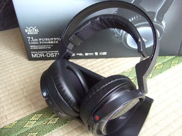 SONY・MDR-DS7100